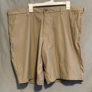 Khaki Tech SHORTS. Size 42